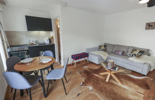 Noes Apartment | Elegant studio in the heart of Crans