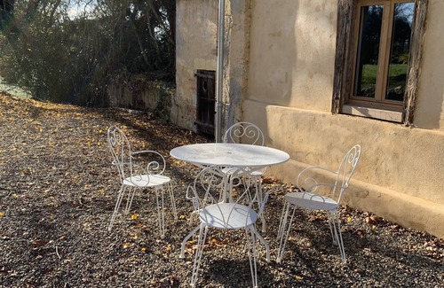 Samadet Cottage | Elegantly Rustic 2 bedroom French Cottage