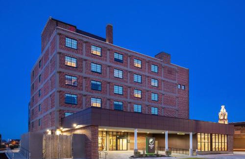 Moline Hotel | Element Moline