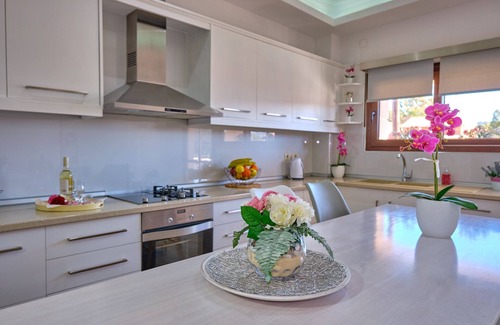 Agios Stefanos Avliotes Apartment | Elena Luxury Suite Agios Stefanos