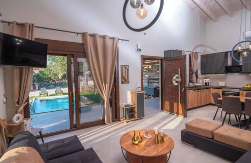 Agios Nikolaos Villa | Eleolithos Villa olive & pool