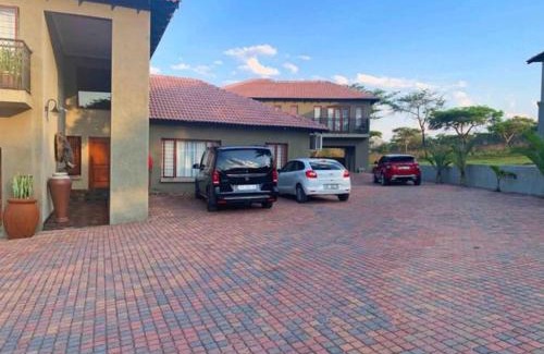 Nelspruit House | Elephant Villa Private Room