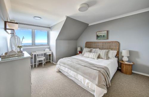 Forresters Beach House | Eleuthera - Beautiful Beach Home with Direct Beach Access