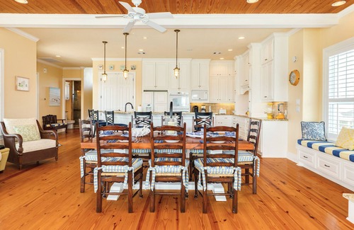 Pirates Beach House | Elevator, Deck-Level Hot Tub, Game Room, Pet Friendly, Easy Walk to Beach