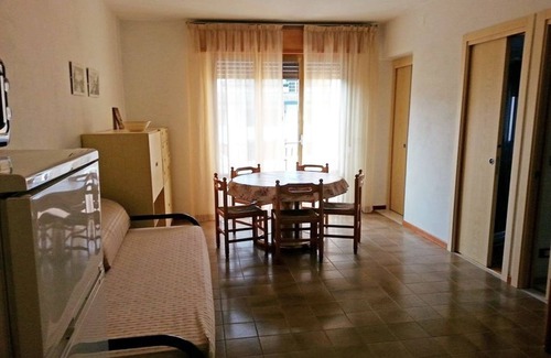Eraclea Mare House | Elite three-room apartment with swimming pool, sun beds and playground