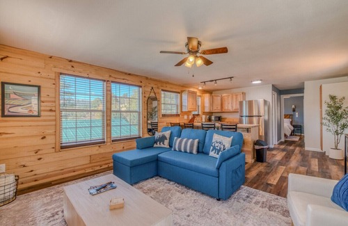 Alto Cabin | Elk Run Lodge | Spacious Cabin | Newly Renovated