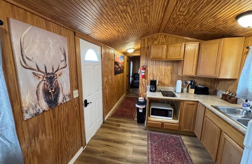 Belfield Cabin | Elkhorn Cabin Summary