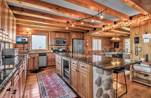 Farmersville Station Ski Chalet | Ellicottville Private Resort, Ski, Explore, Rest! -15 min to Ski/town