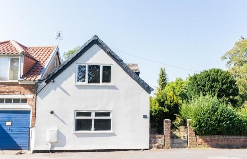 Spalding House | Elms Cottage