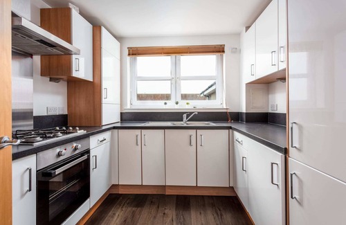 Ayr Apartment | Elms Way No33 - Donnini Apartments