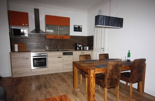 Neuschonefeld Apartment | Elsteraue - Romantic Apartments in Leipzig, *2km to the city center*