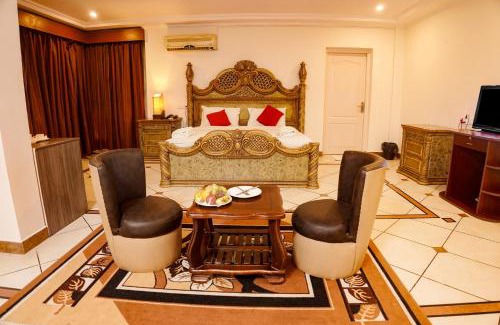 Pulamanthole Resort | Emarald Resort
