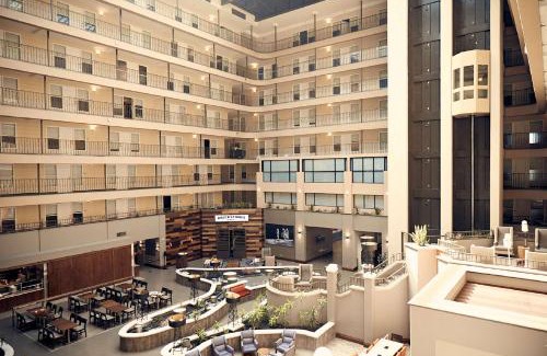 Downey Hotel | Embassy Suites by Hilton Los Angeles Downey