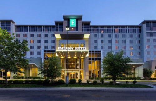 Elizabeth Hotel | Embassy Suites by Hilton Newark Airport