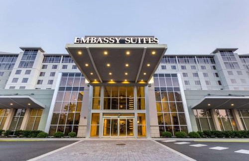 Elizabeth Hotel | Embassy Suites by Hilton Newark Airport