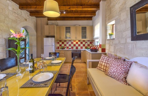 Kolymvari Villa | Emerald villa 70m from the beach