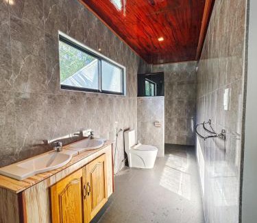 Oslob House | Emiliana Beach Resort