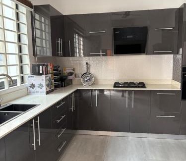 Sakumono Apartment | Emmy's 3 bedroom