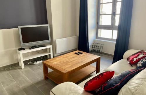 Mayenne Apartment | "En Roue Libre" 45m2 au calme centre-ville rez-de-chaussée