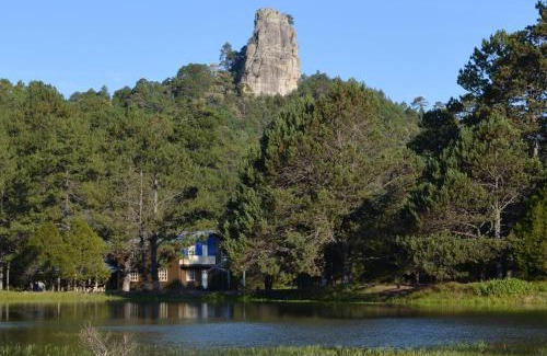 Pueblo Nuevo Ski Chalet | Encantadora Cabaña del Lago - Parque La Pirámide