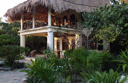 Mahahual House | Enchanting Beach Villa- Snorkeling, Fishing, Kayaking Costa Maya Reefs