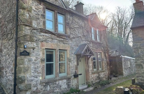 Bonsall House | Enchanting Renovated Cottage with EV - Witchnest