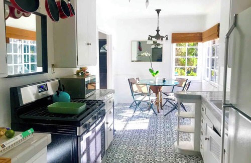 Hollywood Hills West House | Enchanting West Hollywood Hills Oasis+Views+Outdoor Living Room+Garage+Sleeps 6