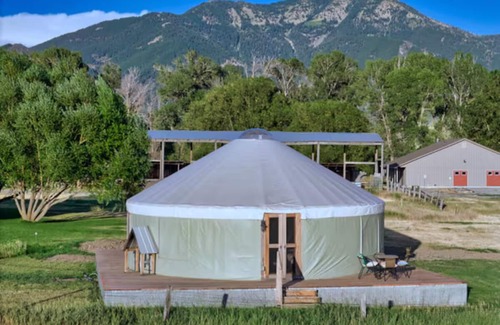 Swan Valley Apartment | Enchanting yurt in secluded mountain view setting