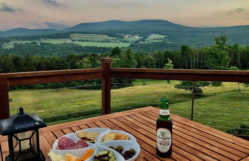 Durham House | Endless Mountain Views & Outdoor Hot Tub. 8 miles to downtown Windham & Skiing!