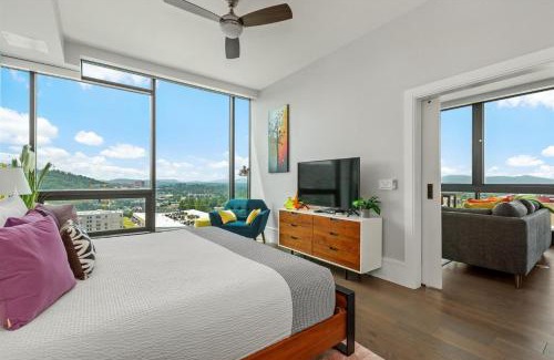 Downtown Asheville Apartment | Endless Sunset Retreat