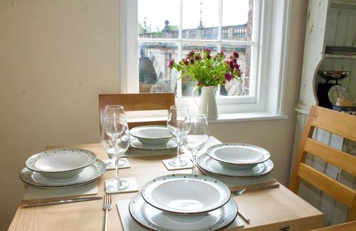 Shrewsbury Apartment | English Bridge Court