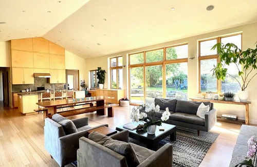 Hailey House | Enjoy 120 acres in Sun Valley with unparalleled views of Baldy and beyond