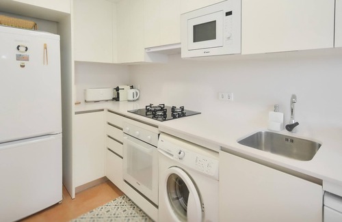 Platja d'Aro Apartment | Enjoy a Comfortable and Relaxing Stay in This Bright Apartment with Private Garden