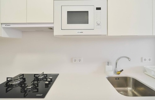 Platja d'Aro Apartment | Enjoy a Comfortable and Relaxing Stay in This Bright Apartment with Private Garden