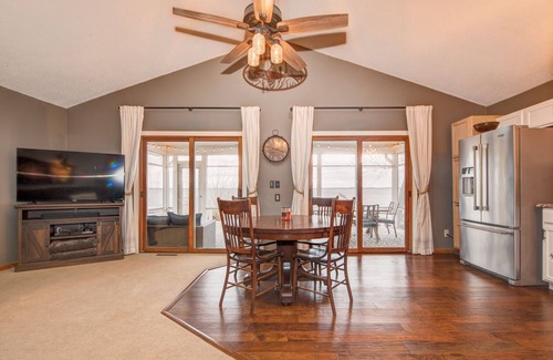 Spirit Lake Cabin | Enjoy a Cabin Getaway on the North Shore of Big Spirit Lake