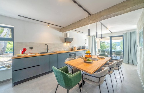 Sumartin House | Enjoy a dreamlike sea panorama in this comfortable pool holiday home.