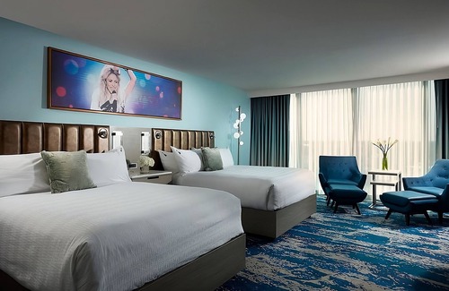 East Daytona Hotel | Enjoy a Hassle-free Stay! Beachfront Property w/Pool, Pets Allowed, Parking!