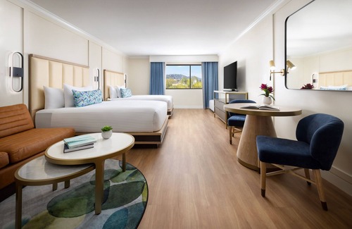 Calabasas Hotel | Enjoy a Hassle-Free and Comfortable Stay! 2 Comfortable Units, Outdoor Pool