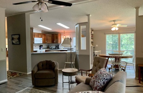 Bull Shoals House | Enjoy a Peaceful & Secluded Home on Bull Shoals Lake - Direct Lake Access!