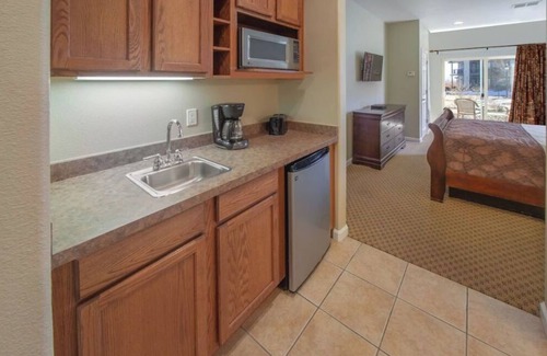 Genoa Resort | Enjoy Beautiful HOTSPRINGS close to Genoa/Lake Tahoe. ALL AMENITIES INCLUDED!