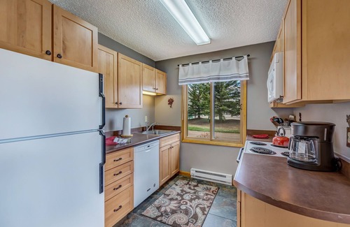 Clark Cabin | Enjoy fishing, skiing, hunting, boating, or just relax in the mountain air!