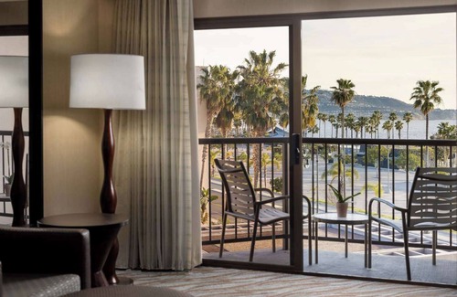 South Redondo Hotel | Enjoy Homey Comfort! Pet-Friendly Stay Close to Hermosa Beach Pier