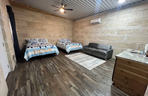 Fluvanna House | Enjoy Lake Alan Henry in Justiceburg Texas in one of our 5 Bungalows