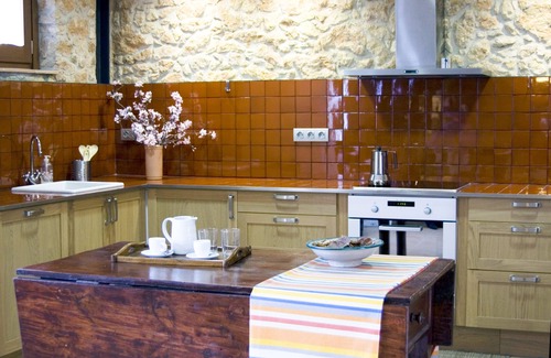 Castellet House | Enjoy nature with your family near Barcelona