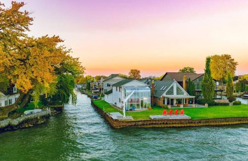 Harrison Township House | Enjoy Our Lakefront Paradise