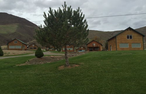 Anatone Cabin | Enjoy some quality family time at the Snake River Rendezvous!