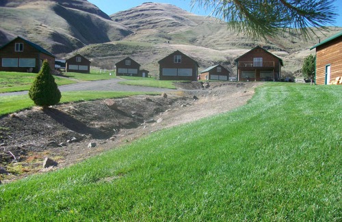Anatone Cabin | Enjoy some quality family time at the Snake River Rendezvous!