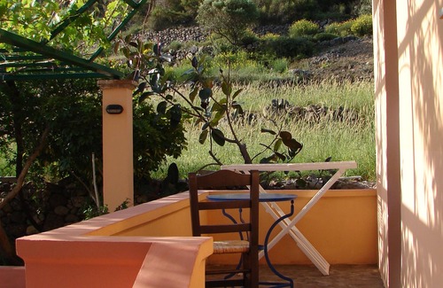 Karlovassi Apartment | Enjoy Sunrises and Sunsets from this Cozy Studio with Private Beach