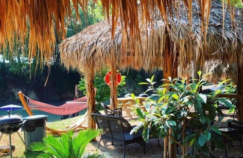 Prairie Lea Cabin | Enjoy the beautiful San Marcos River in this new, nice and comfy cabin!