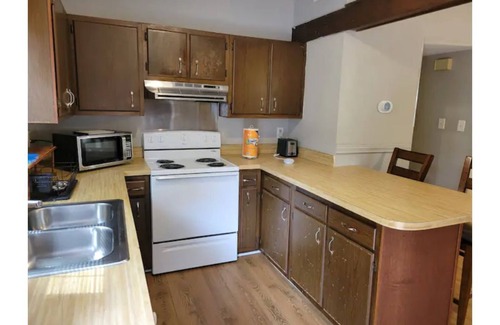Jacksonville House | Enjoy the entire home and savor your privacy!